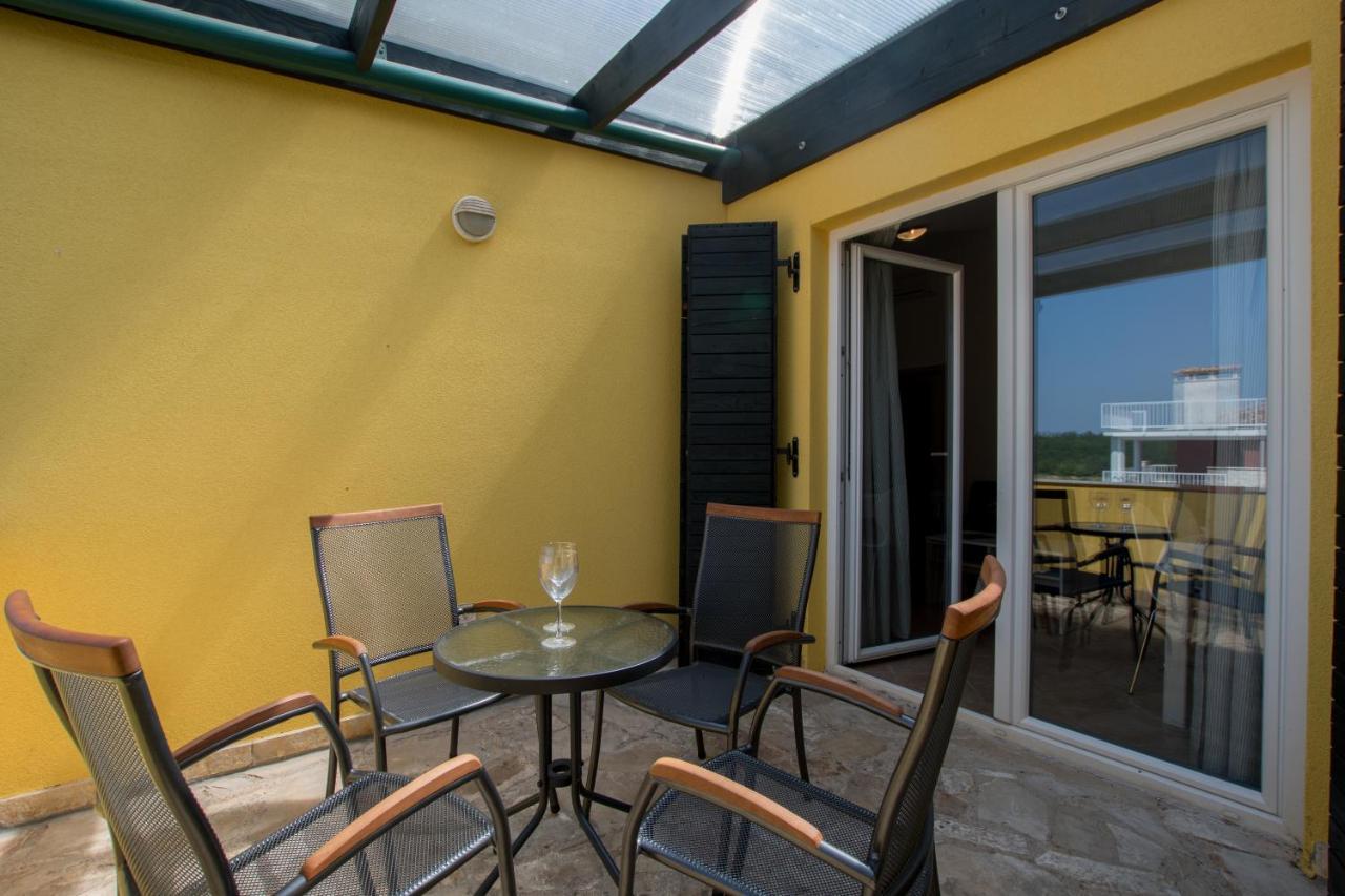 Villas Faro Bašanija エクステリア 写真