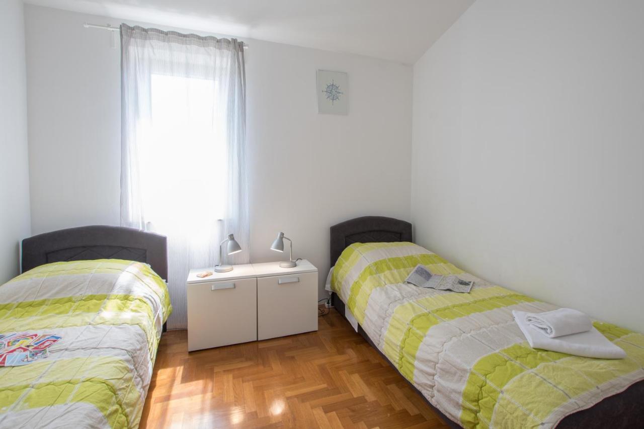 Villas Faro Bašanija エクステリア 写真